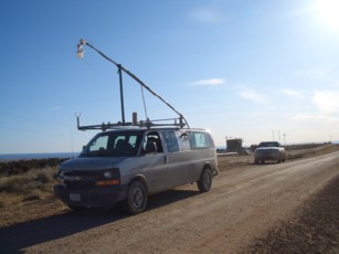 Das KIT-Messgerät an Bord eines Minivans ermöglicht es, atmosphärische Emissio- nen direkt vor Ort und mit hoher zeitlicher Auflösung zu vermessen. (Bild: F. Geiger/KIT)