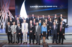 Sieger und Finalisten Winners für den  European Inventor Award 2014 mit EPO President Benoît Battistelli